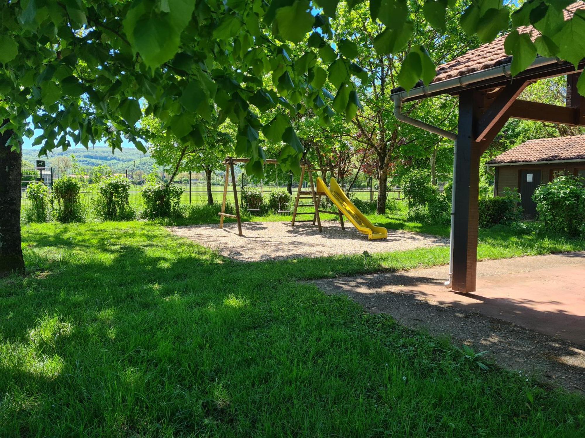 Les Chalets Guinguette Capdenac-Gare Εξωτερικό φωτογραφία